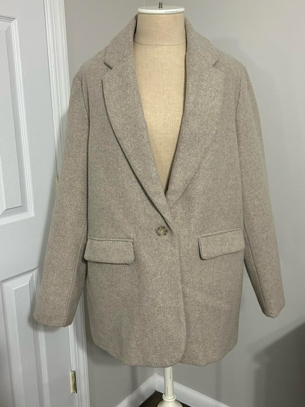 American Eagle Outfitters Taupe Single-Button Blazer
